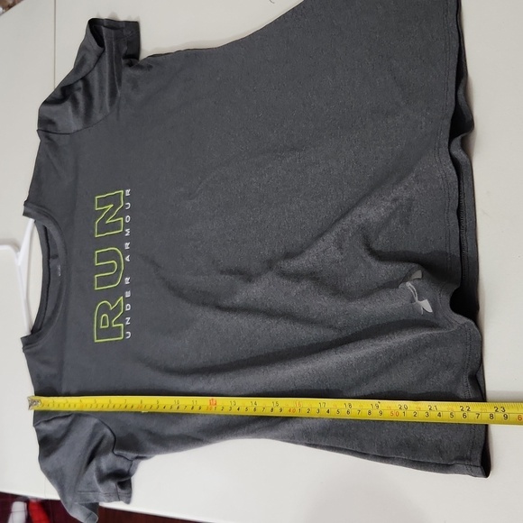 Under Armour Womens shirt Size S Athletic Top Short Sleeve Gray Green Heat Gear - Picture 7 of 9